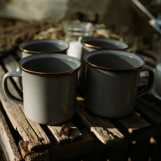 barebones-enamel-cup-set-ensemble-de-2-tasses-473ml-slate-grey-822664-02 Barebones.webp